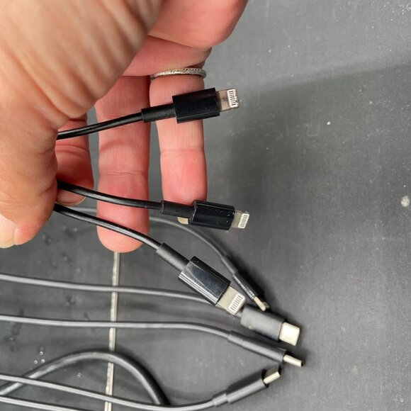 Interstate Batteries KIA Promo Faux Car Battery Electronics Charging Station - Picture 3 of 13